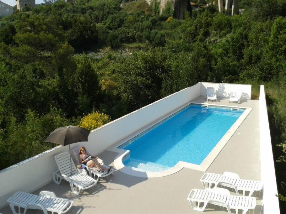 Lovely Split Level Apartment With Sea View, Pool, Free Parking And Wifi Cavtat Exterior photo